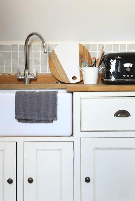 Long Bredy The Den, A Secluded Annex With Hot-Tub & Heating 아파트 외부 사진